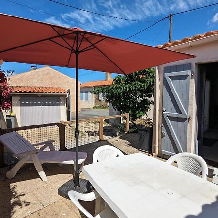 Spacious Nest With Terrace Near The Beach Saint-Hilaire-de-Talmont Exterior photo