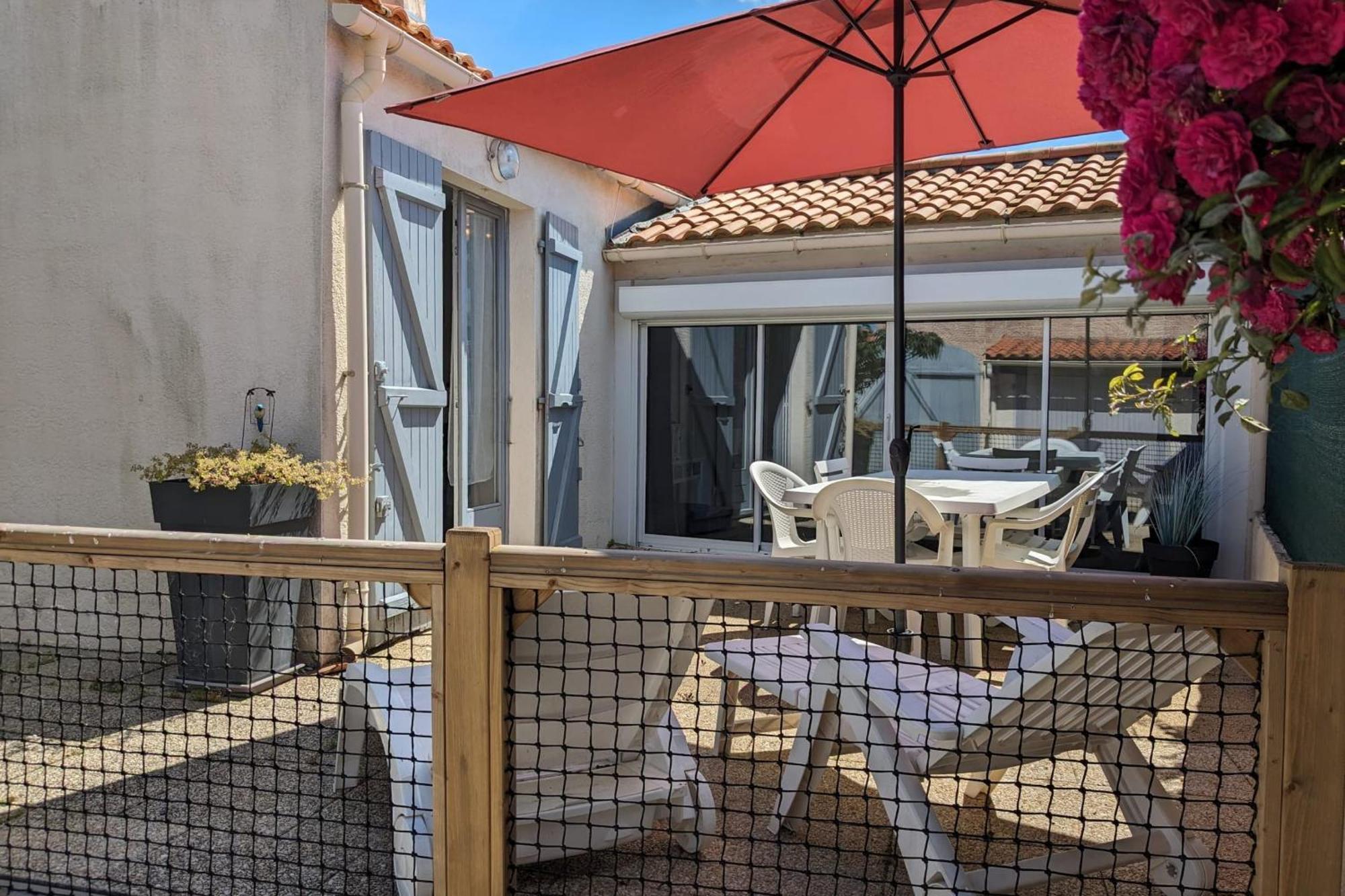 Spacious Nest With Terrace Near The Beach Saint-Hilaire-de-Talmont Exterior photo